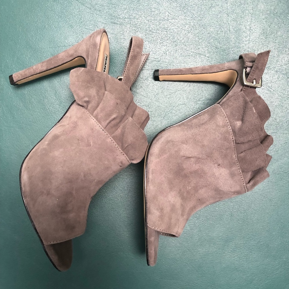 Gray Ruffle High Heels, never ever wore.